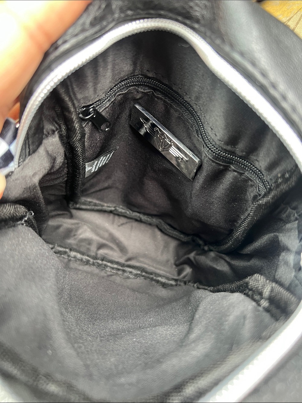 Tom and Jerry NWT  Black vegan leather Crossbody Bag unisex Casual Shoulder Bag - Picture 5 of 15